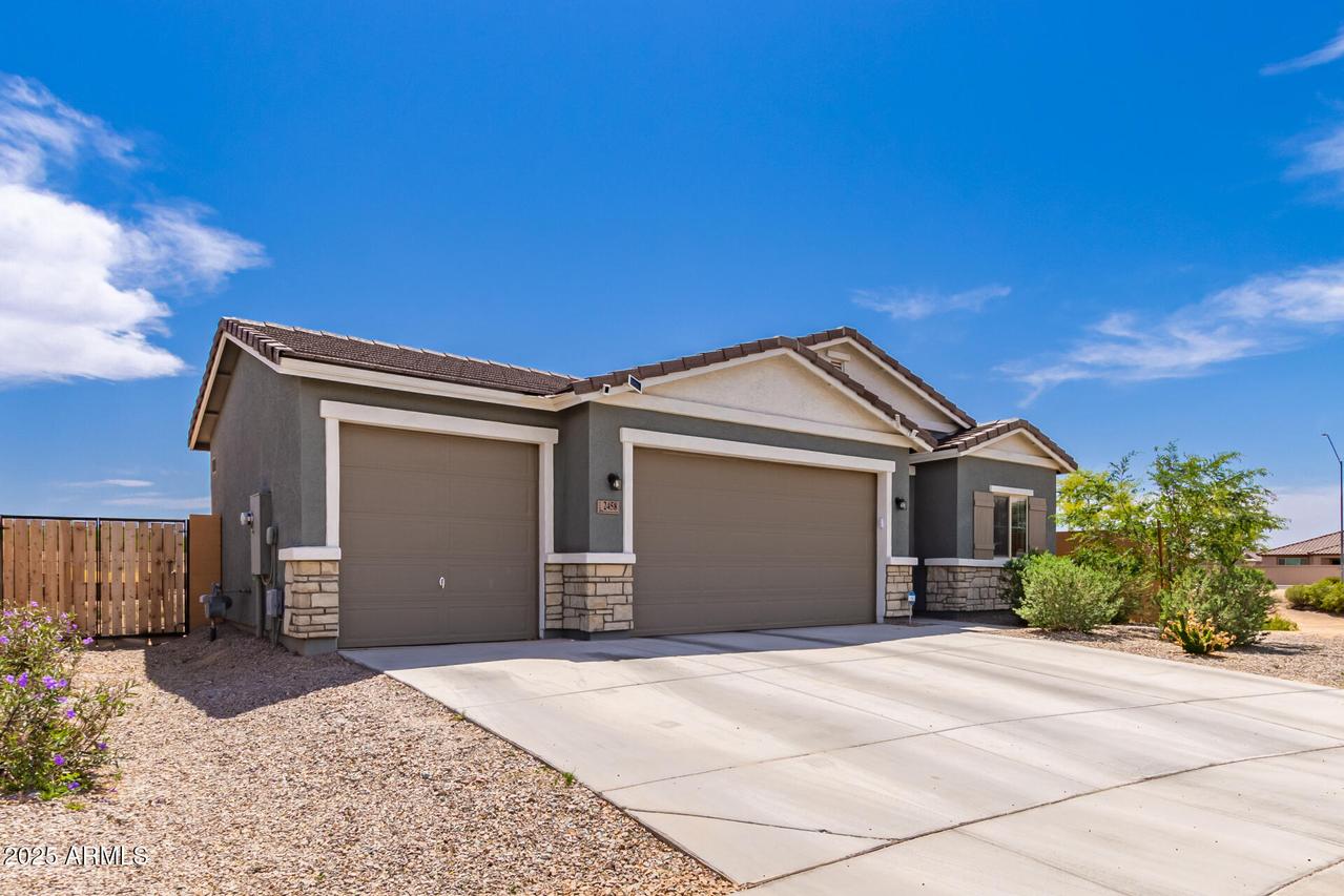 2458 N Abbey Rd., Casa Grande, AZ 85122