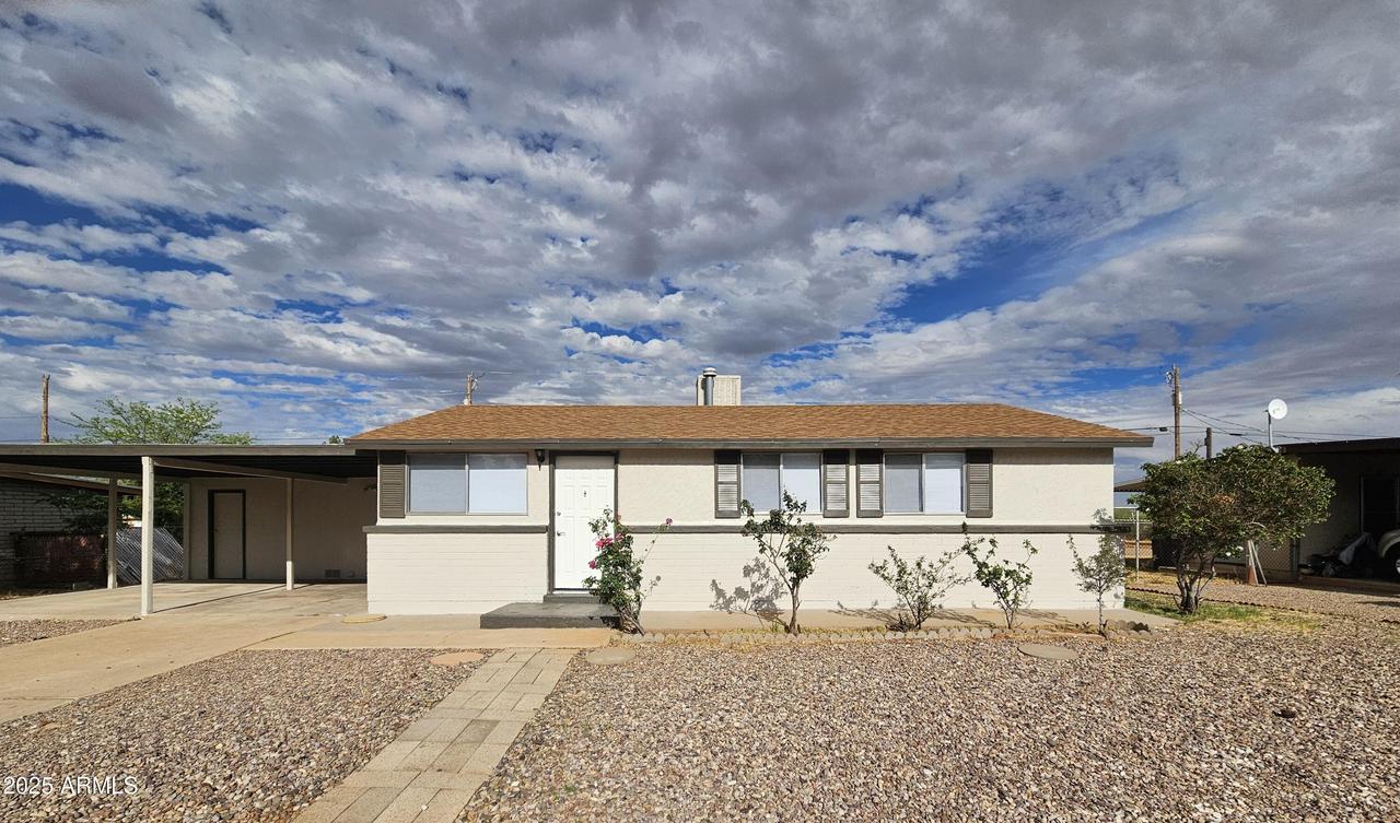 112 N 3rd St., Huachuca City, AZ 85616
