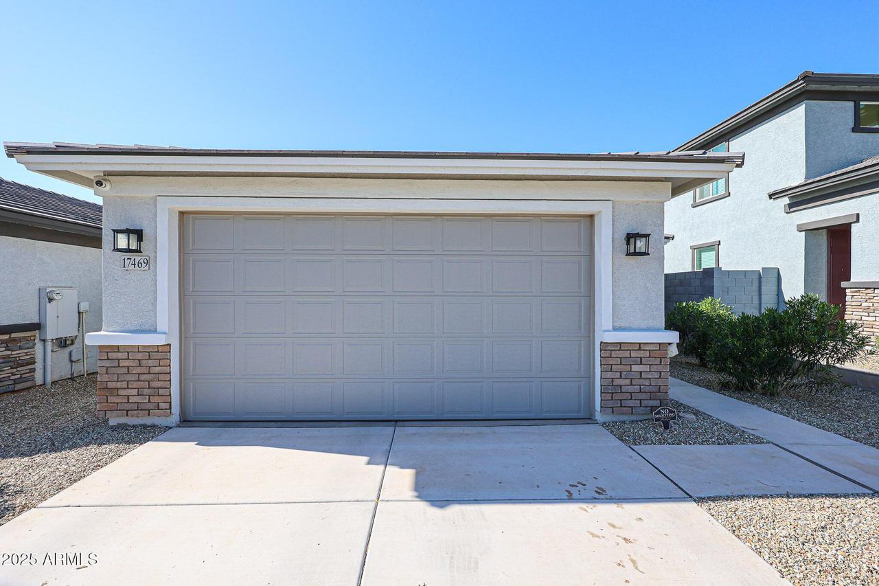 17469 W Daley Ln., Surprise, AZ 85387