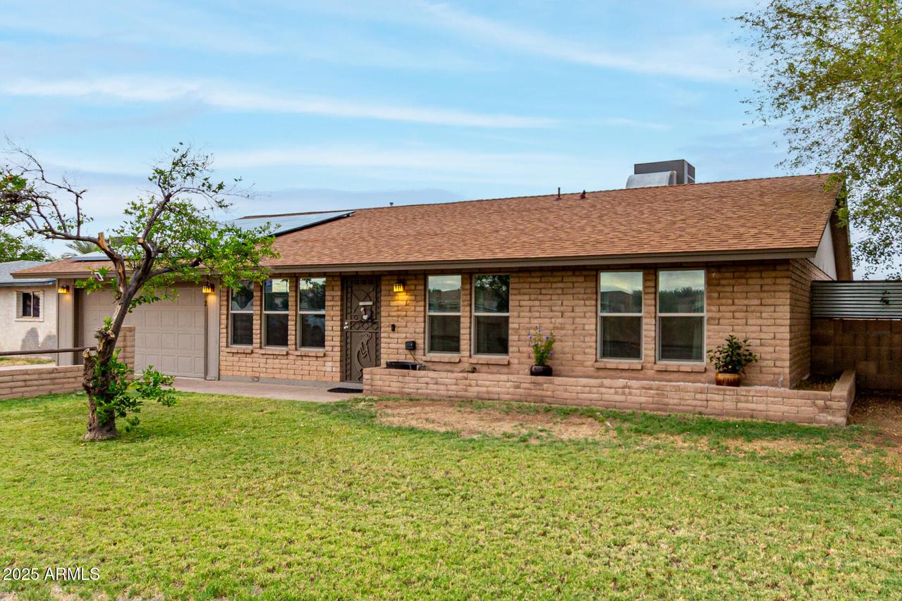 2 W Hackamore Ave., Gilbert, AZ 85233