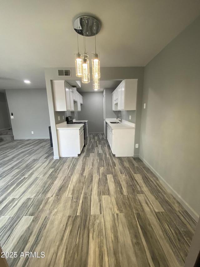6041 W Golden Ln., Glendale, AZ 85302