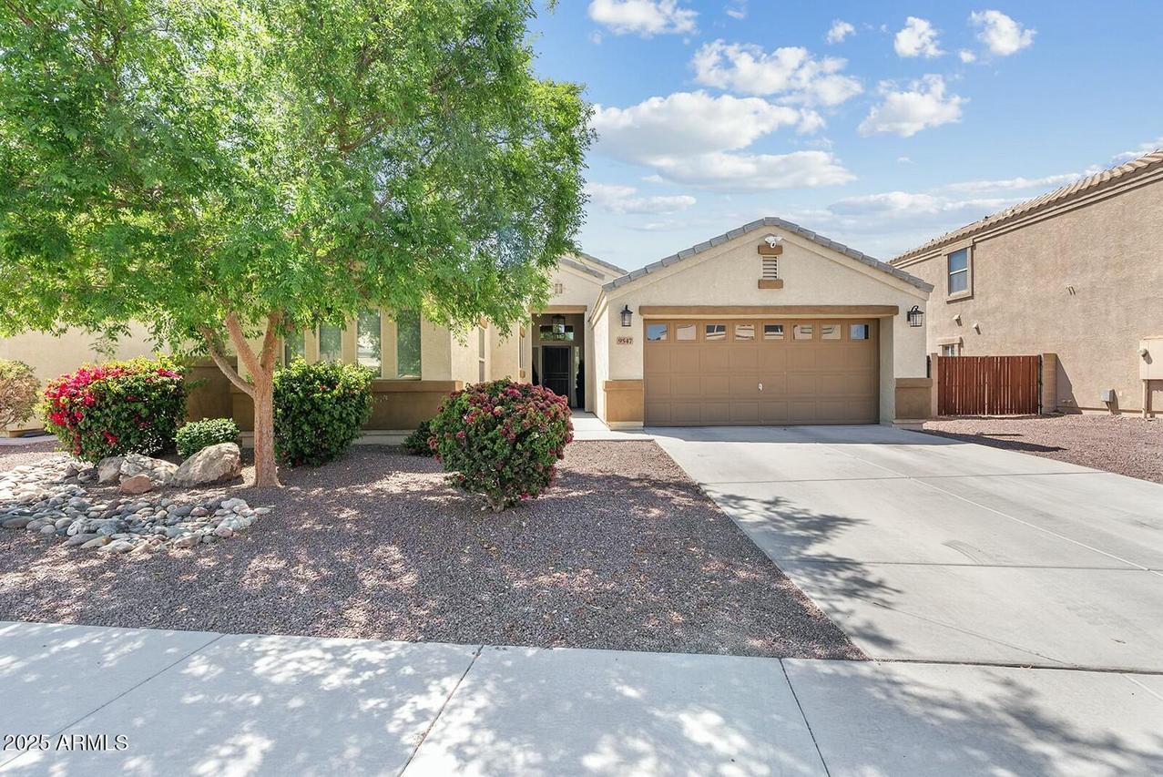 9547 W Harmony Ln., Peoria, AZ 85382
