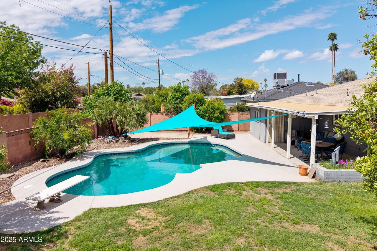 1517 W Tuckey Ln., Phoenix, AZ 85015