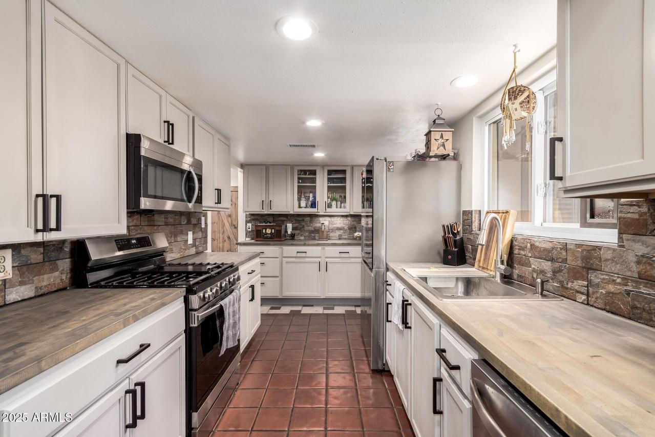 3716 W Peoria Ave., Phoenix, AZ 85029