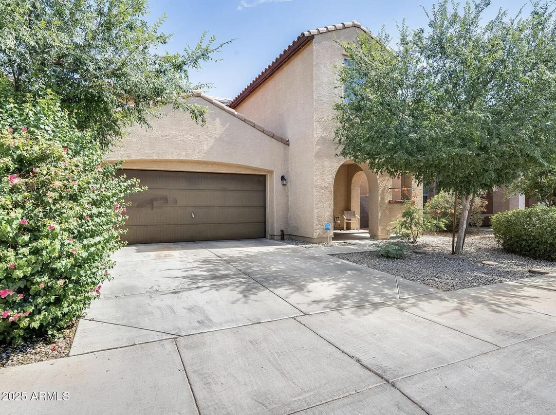 2542 W Gaby Rd., Phoenix, AZ 85041