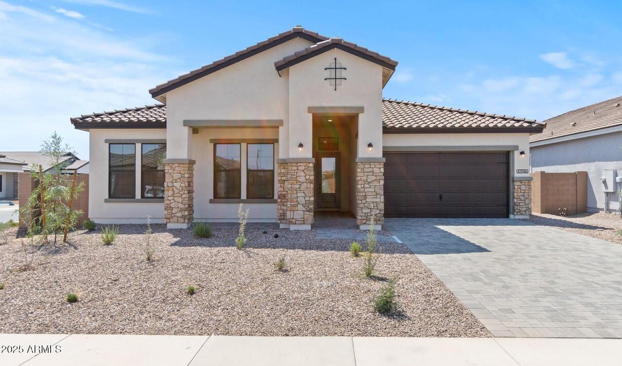 42046 N Golden Tr., San Tan Valley, AZ 85140