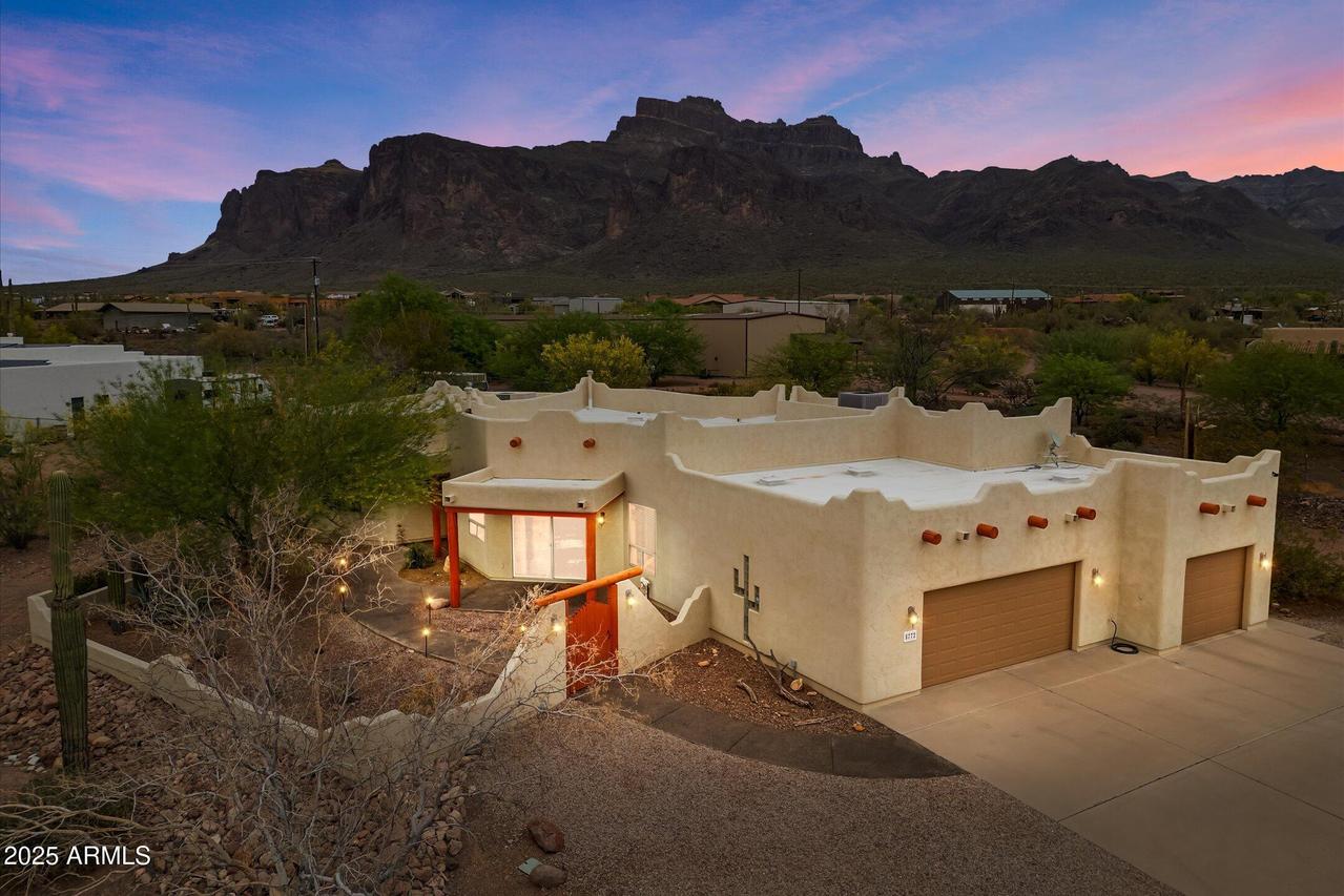 5772 E 1st Ave., Apache Junction, AZ 85119