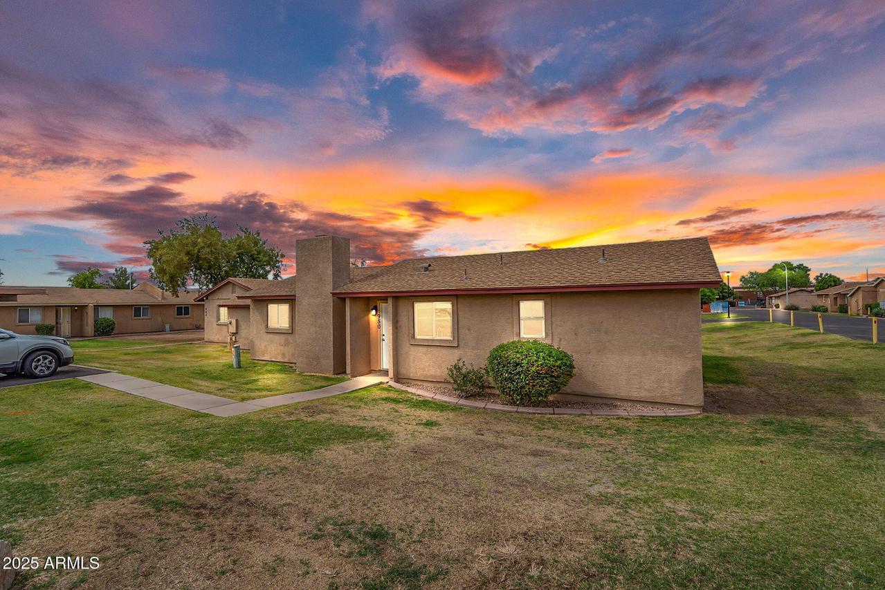 950 S Acorn Ave., Tempe, AZ 85288