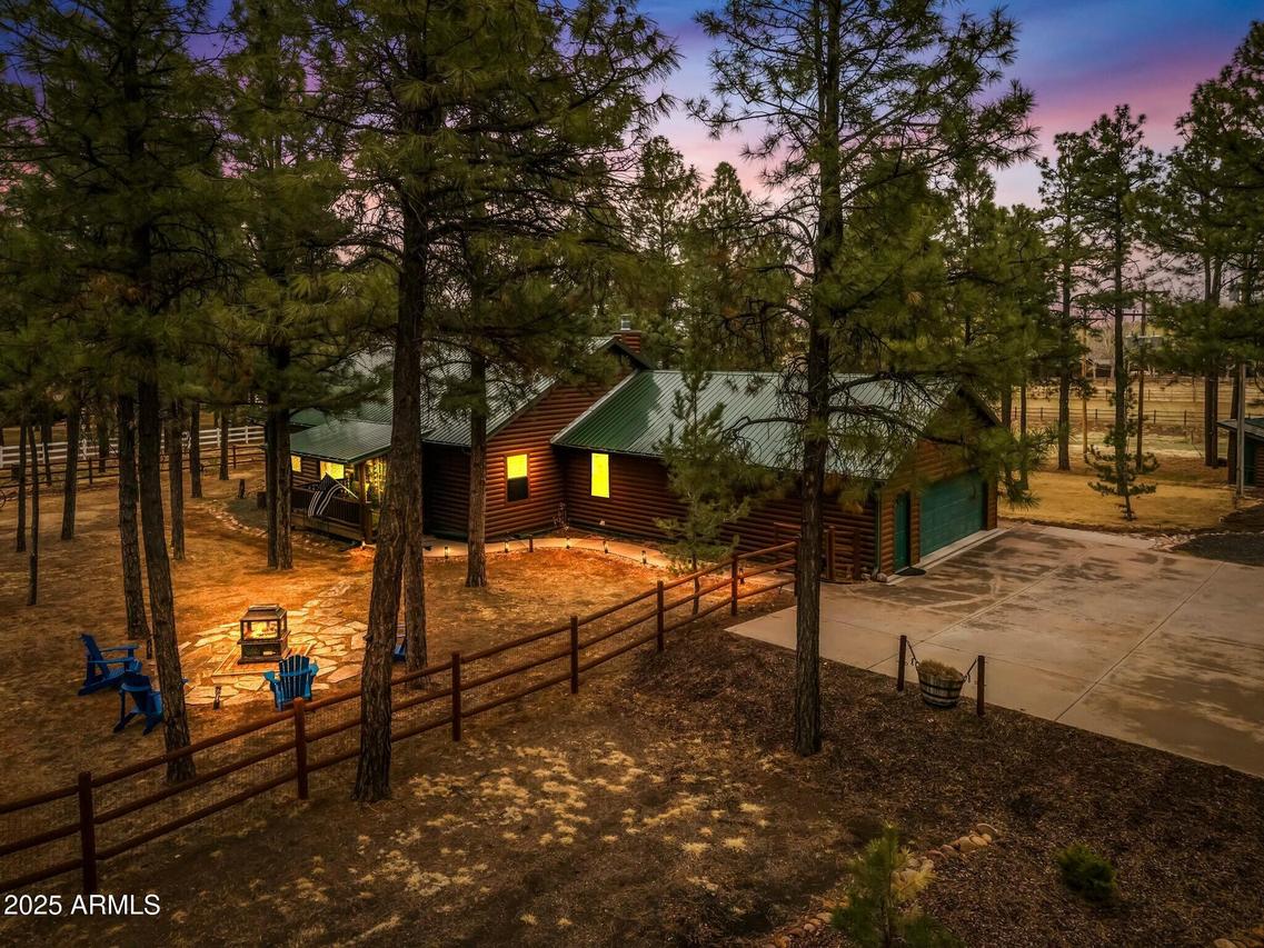 2296 Bison Ranch Tr., Overgaard, AZ 85933