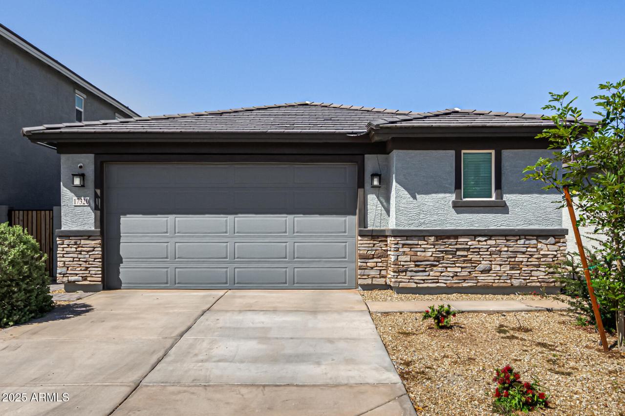 17320 W Daley Ln., Surprise, AZ 85387