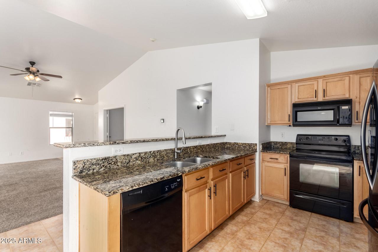 2433 W Hayden Peak Dr., San Tan Valley, AZ 85144