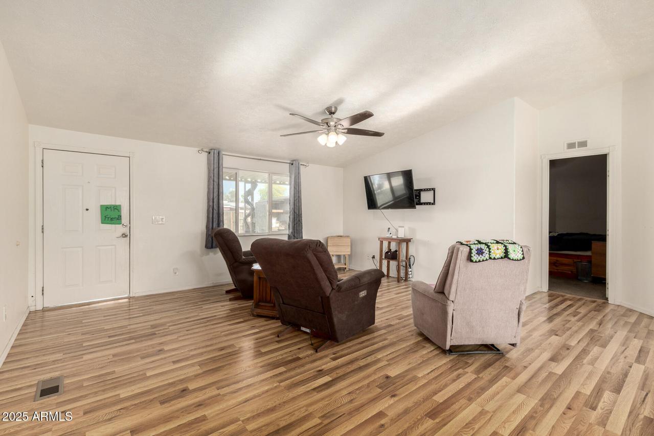 3529 W Ross Ave., Glendale, AZ 85308
