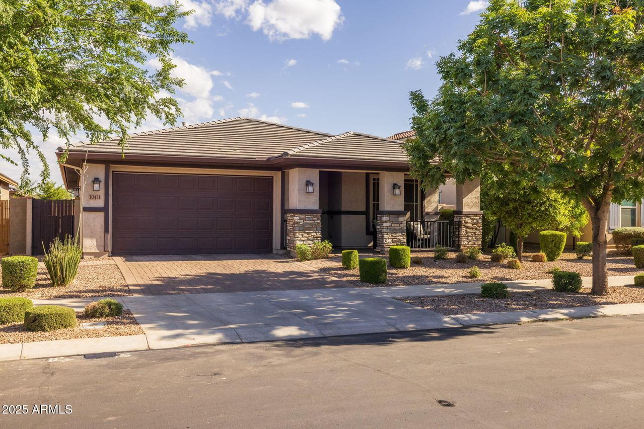 10421 E Durant Dr., Mesa, AZ 85212