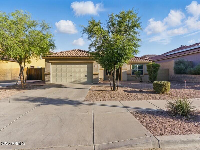 409 E Beth Dr., Phoenix, AZ 85042