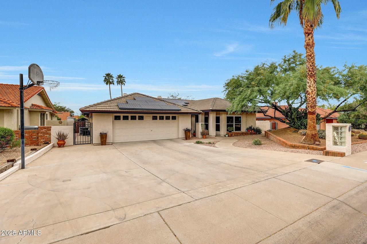 14818 N 10th St., Phoenix, AZ 85022