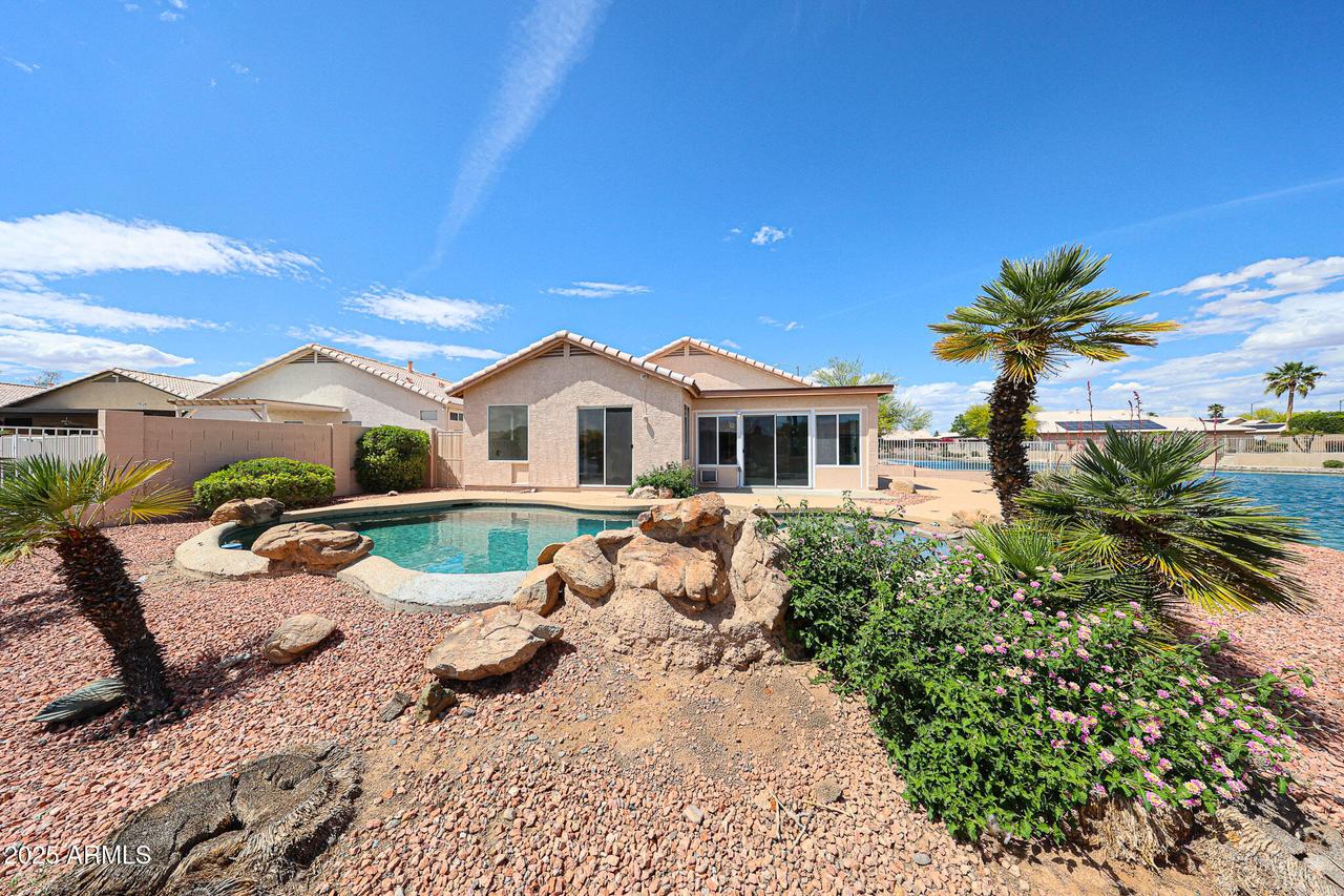 11017 W Tonto Ln., Peoria, AZ 85373