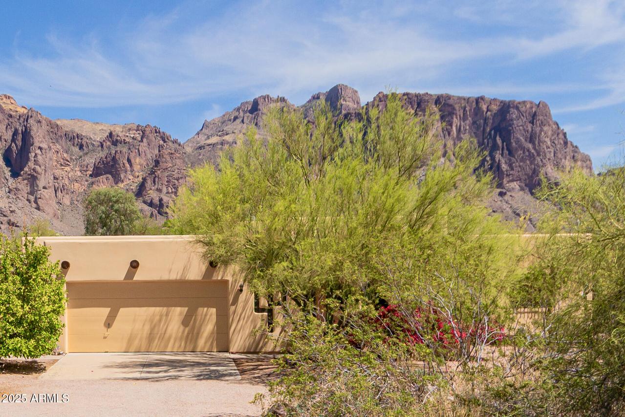 3243 N Val Vista Rd., Apache Junction, AZ 85119
