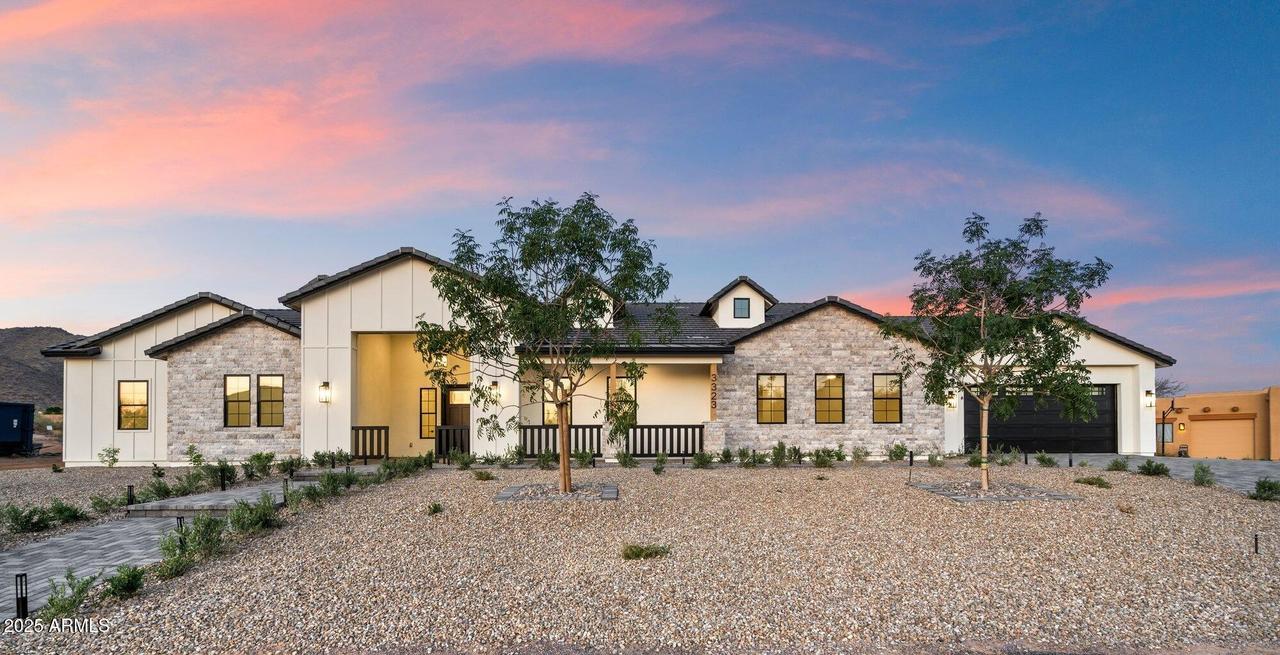 3323 N 81st St., Mesa, AZ 85207