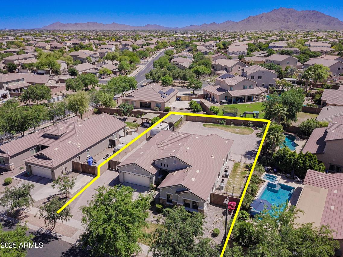 2813 E Crescent Way, Gilbert, AZ 85298