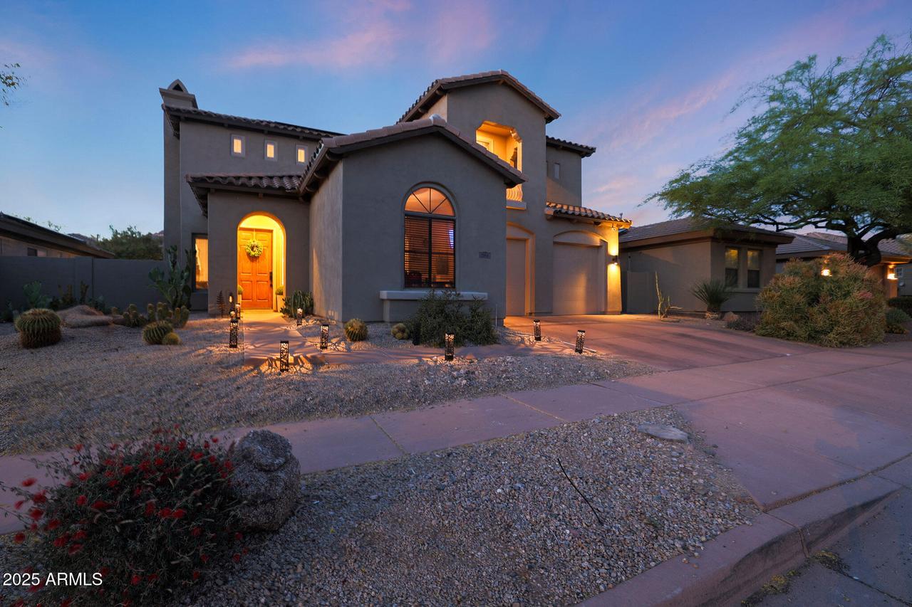 2914 W Caravaggio Ln., Phoenix, AZ 85086