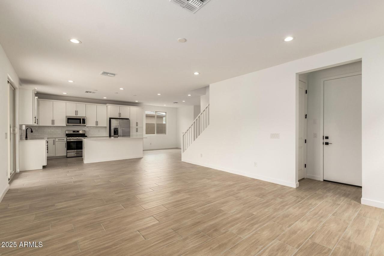 16980 W Winston Dr., Goodyear, AZ 85338
