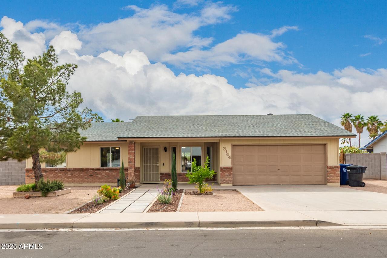 3144 S Rogers, Mesa, AZ 85202