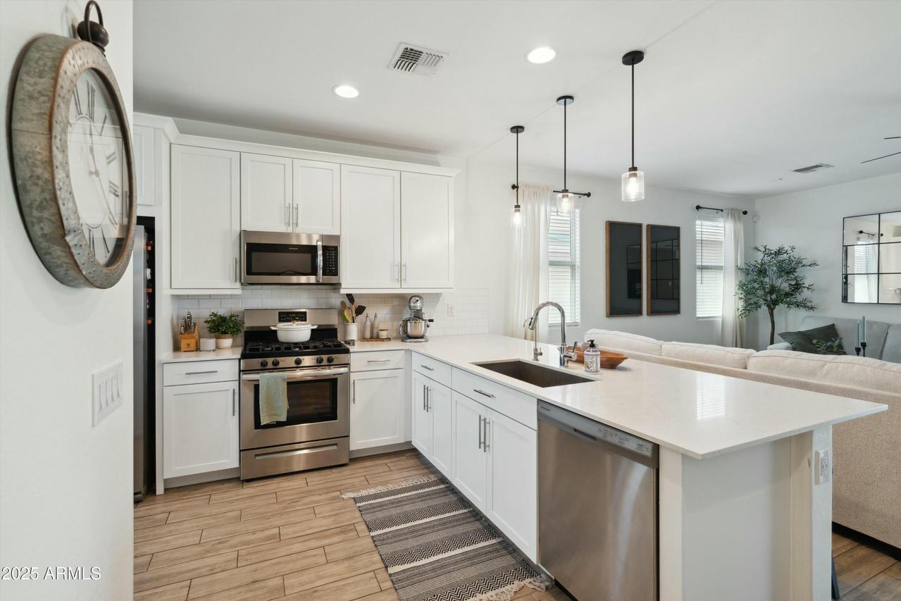 3708 S 64th Ave., Phoenix, AZ 85043