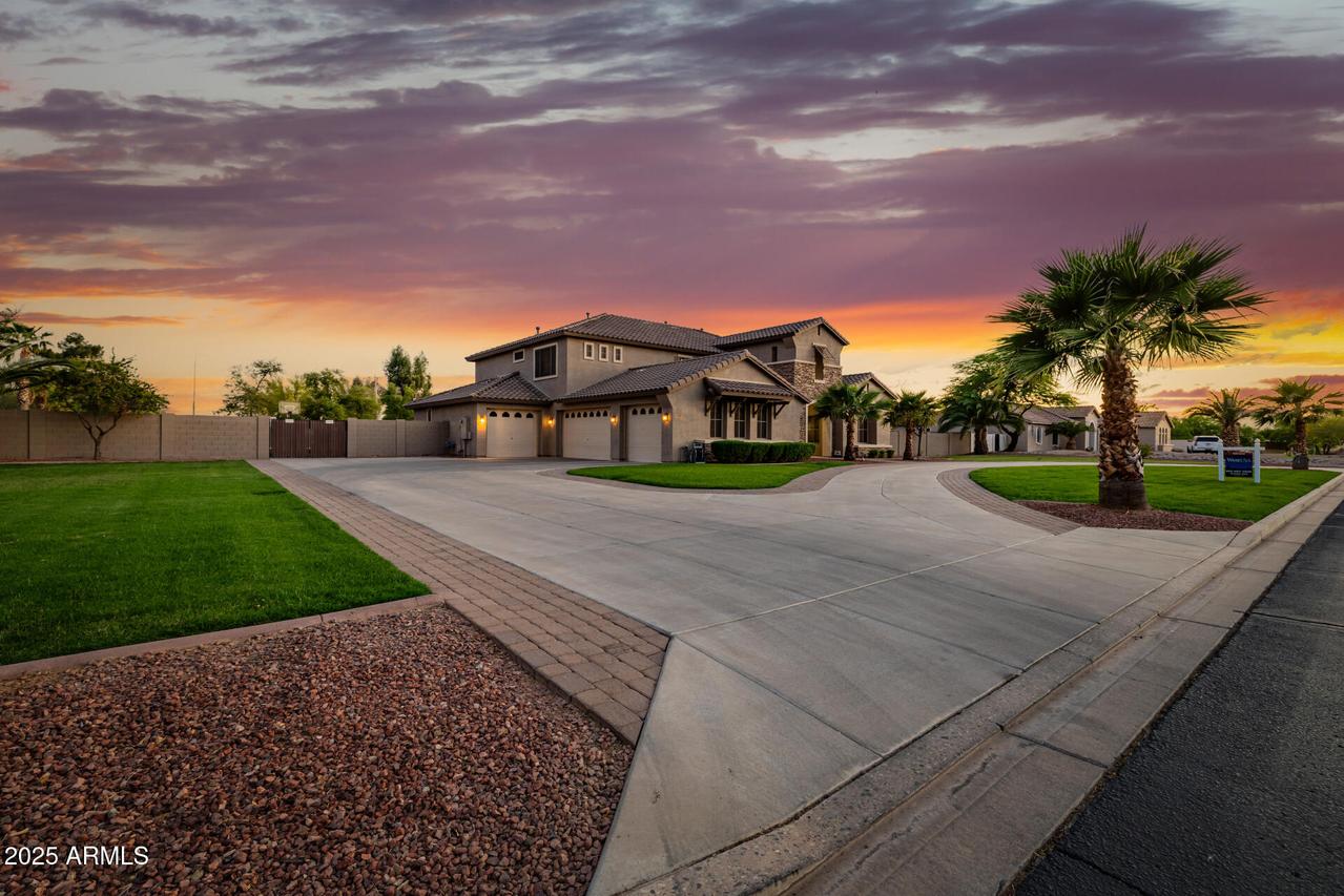 14367 W Becker Ln., Surprise, AZ 85379