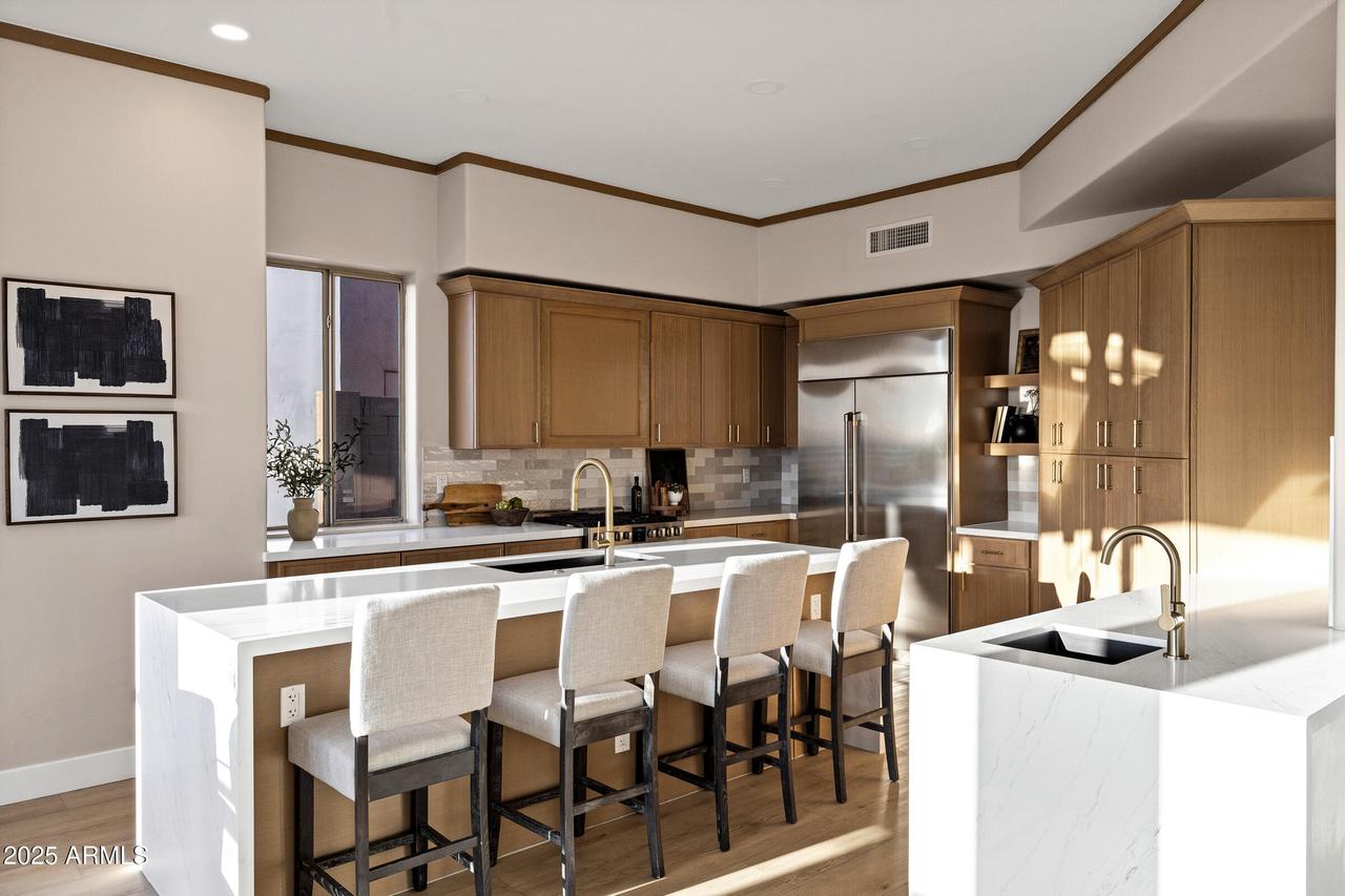 18401 N 14th St., Phoenix, AZ 85022