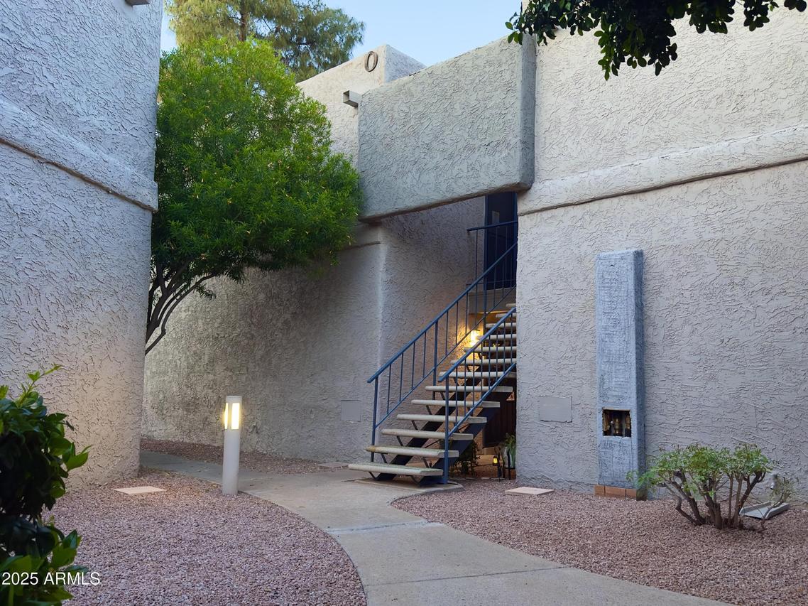 4444 E Paradise Village Pkwy. #252, Phoenix, AZ 85032