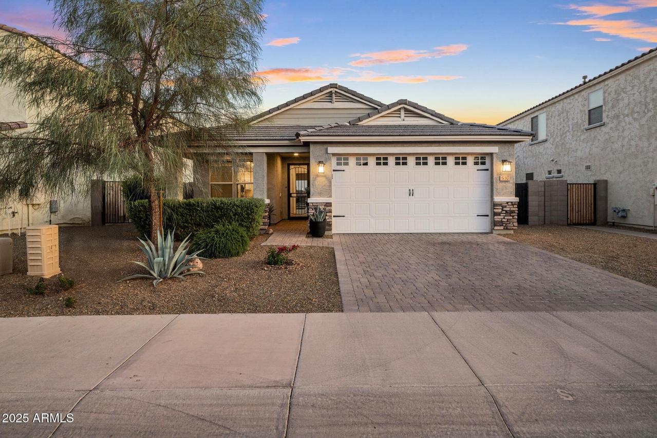537 E Balao Dr., Phoenix, AZ 85085