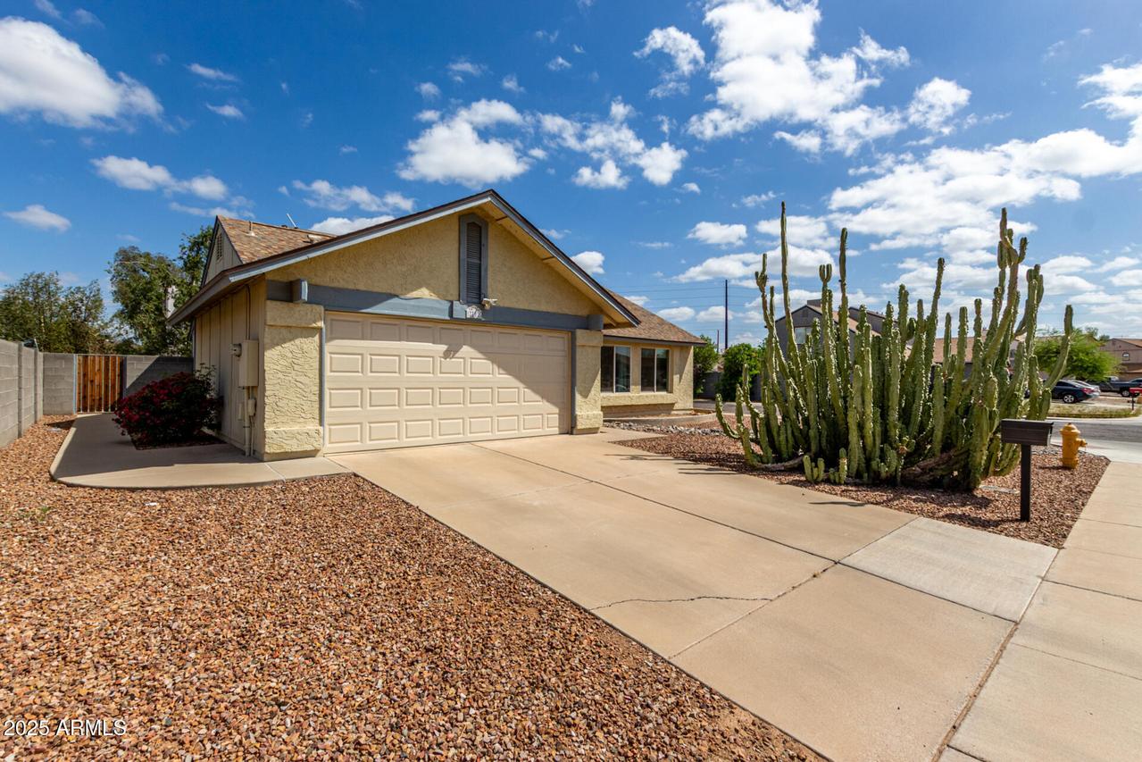 7302 W Meadowbrook Ave., Phoenix, AZ 85033