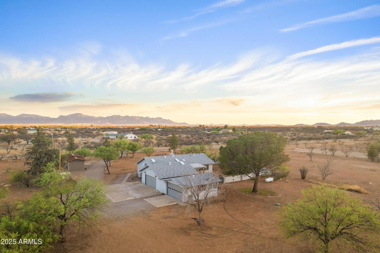 233 W Sunset Rd., Huachuca City, AZ 85616