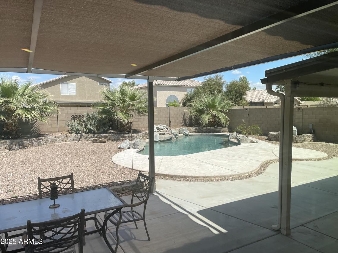 9662 W Sunnyslope Ln., Peoria, AZ 85345