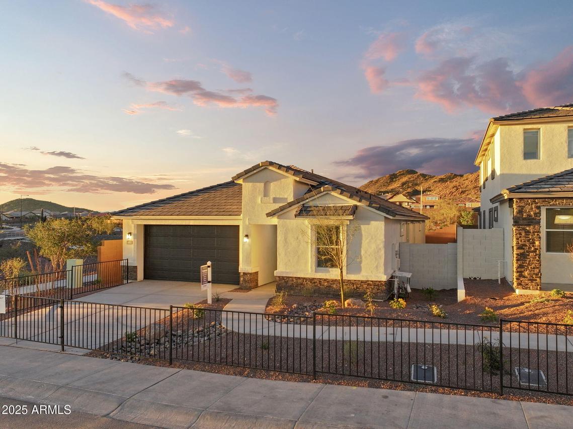 7409 W Buckhorn Tr., Peoria, AZ 85383