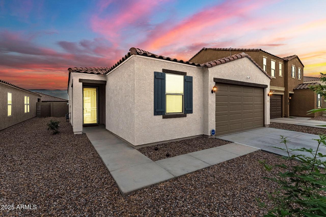 12369 W Kaler Dr., Glendale, AZ 85307