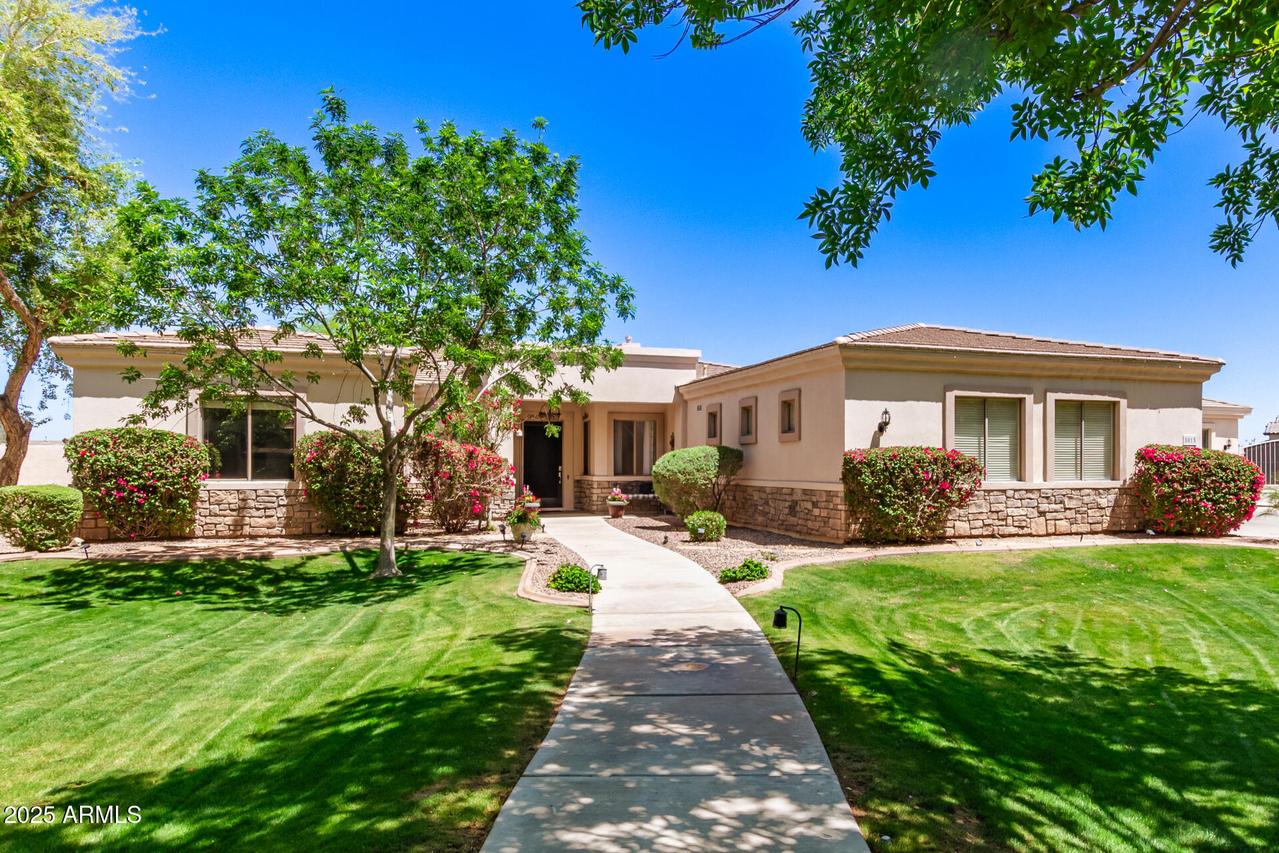 8015 S 29th Way, Phoenix, AZ 85042