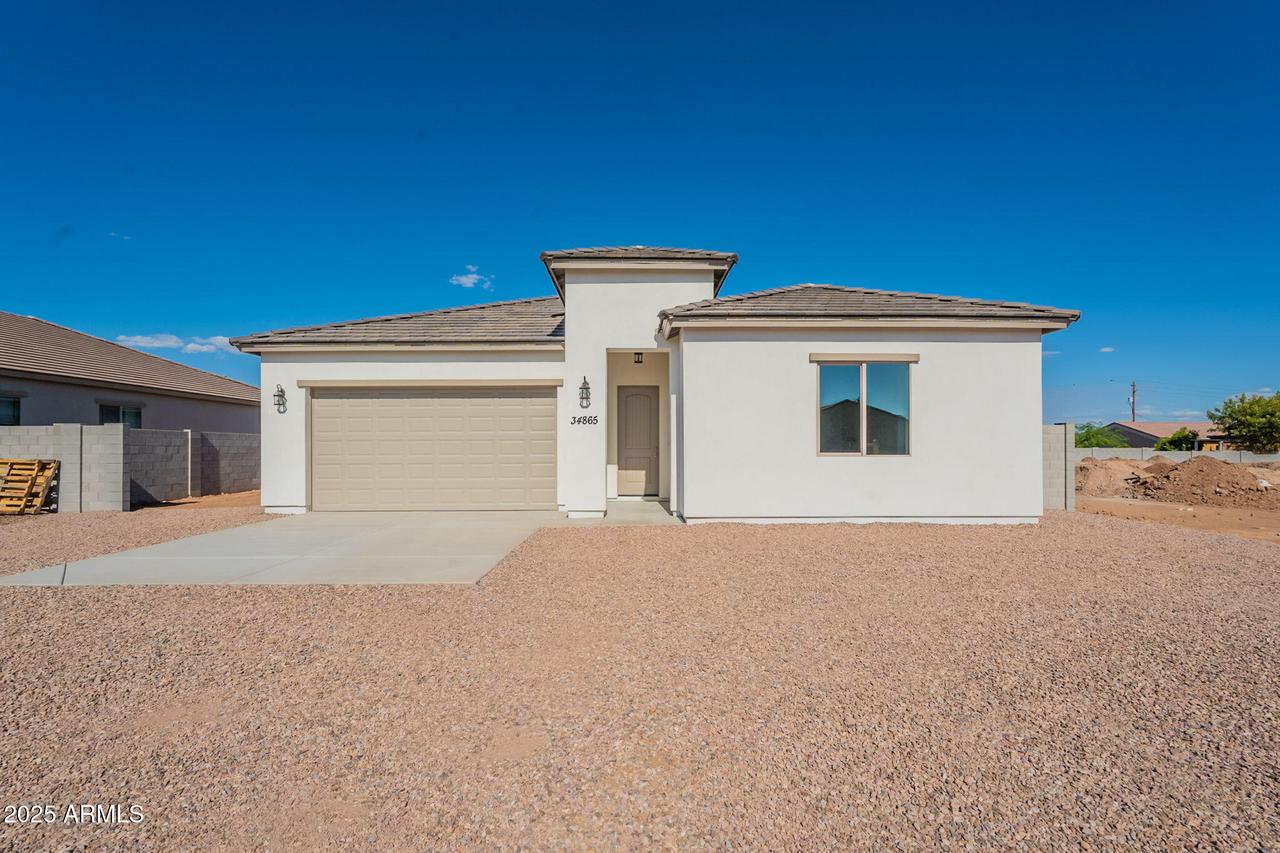 34865 N Palm Dr., San Tan Valley, AZ 85140