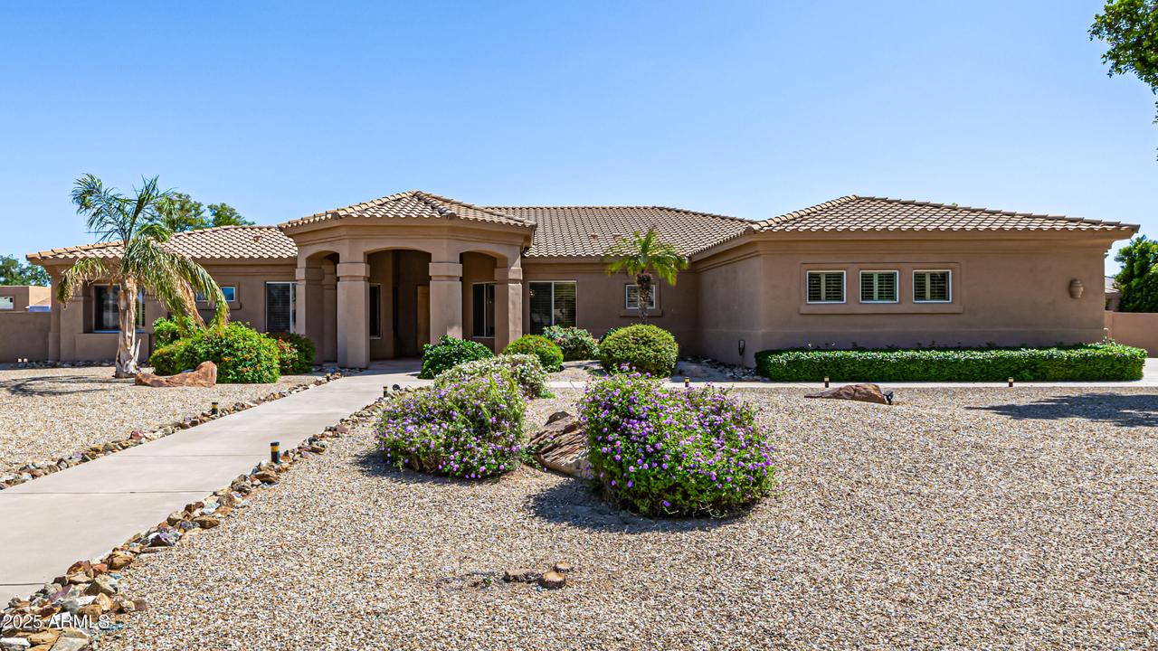 9525 W Camino De Oro Dr., Peoria, AZ 85383