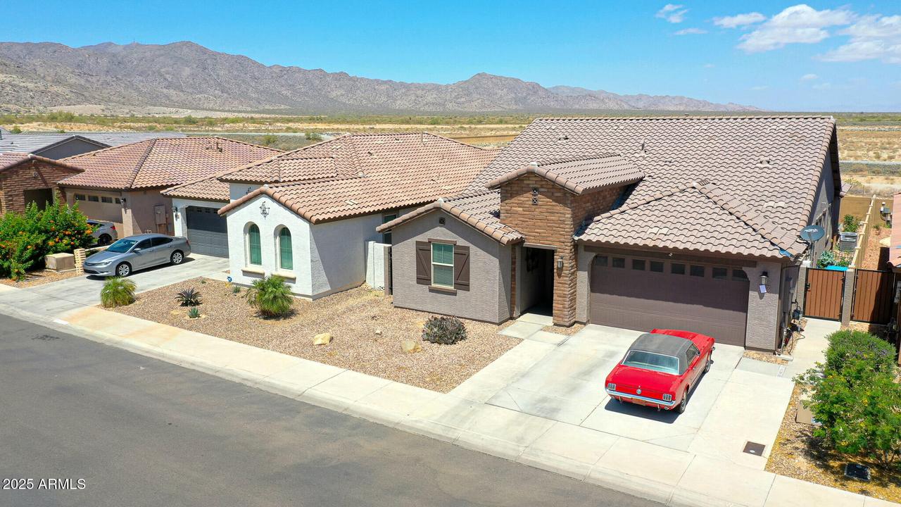 19560 W Valle Vista Way, Litchfield Park, AZ 85340