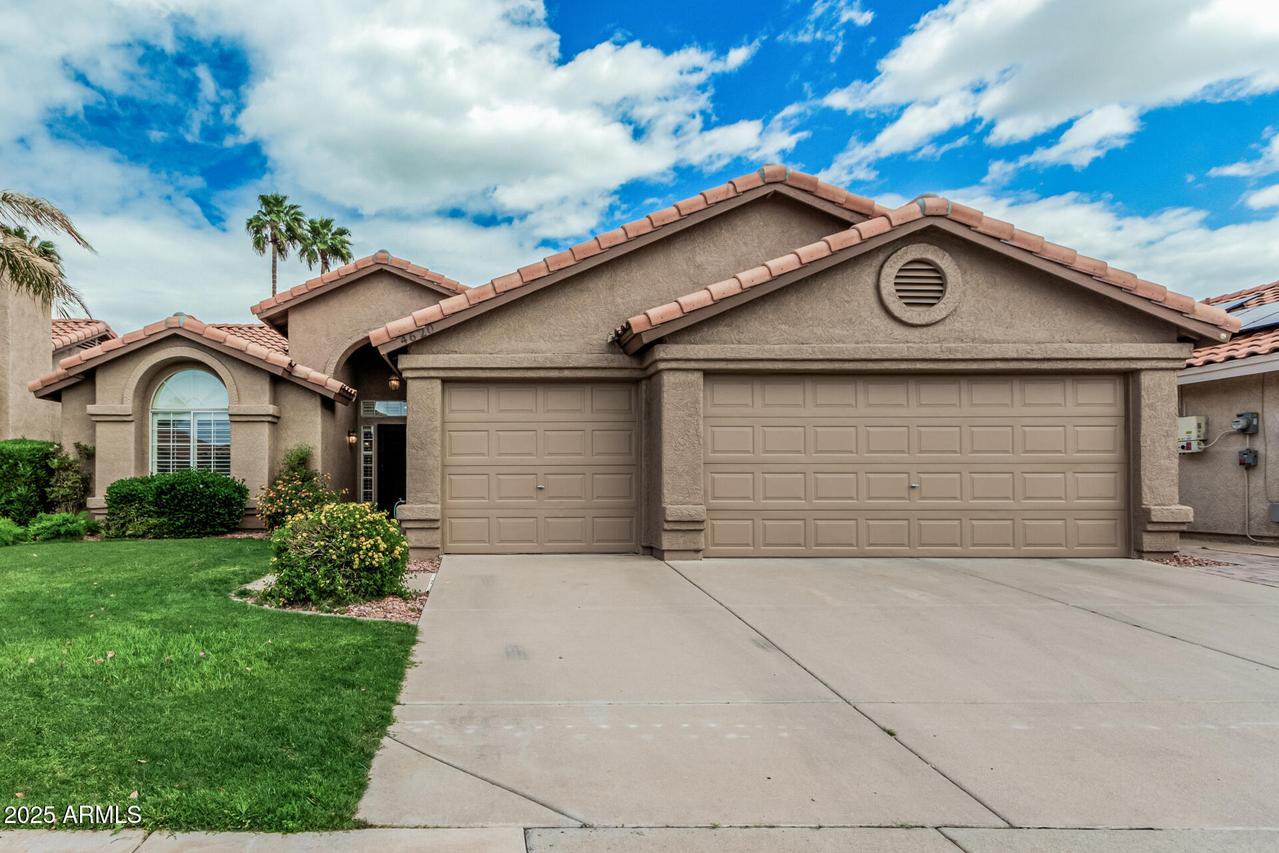 4620 E Desert Cactus St., Phoenix, AZ 85032
