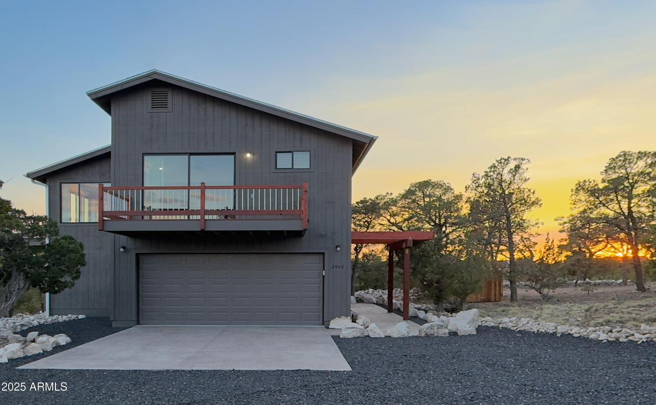 2943 E Lookout Ln., Overgaard, AZ 85933