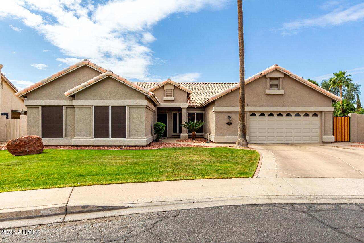 6577 W Abraham Ln., Glendale, AZ 85308