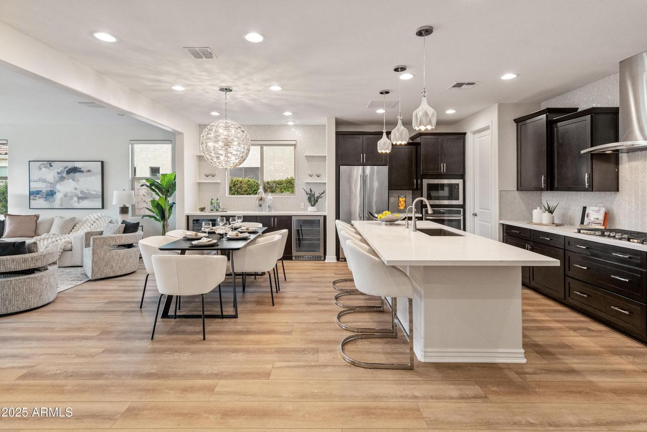 609 E Pasaro Dr., Phoenix, AZ 85085