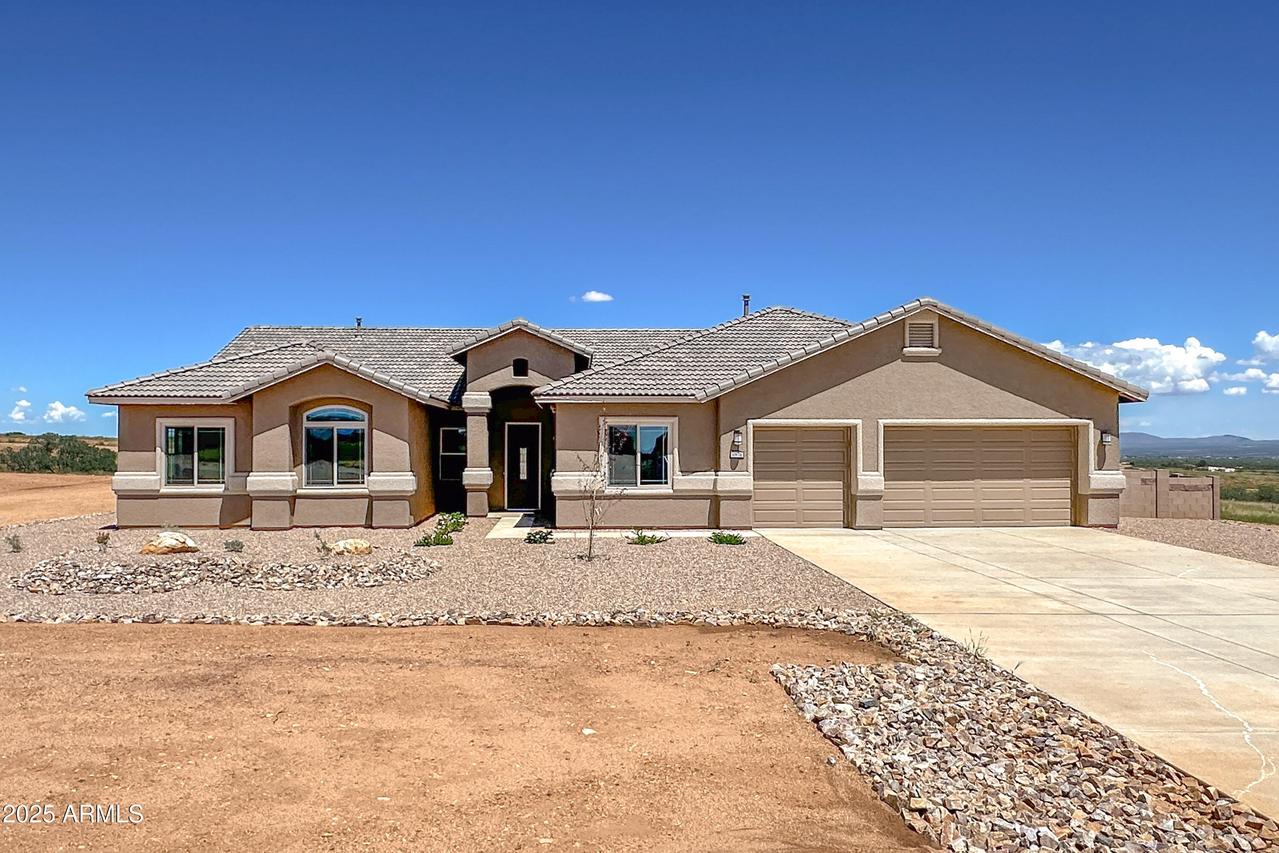 6976 E Vaquero Cir. #Lot 192, Hereford, AZ 85615