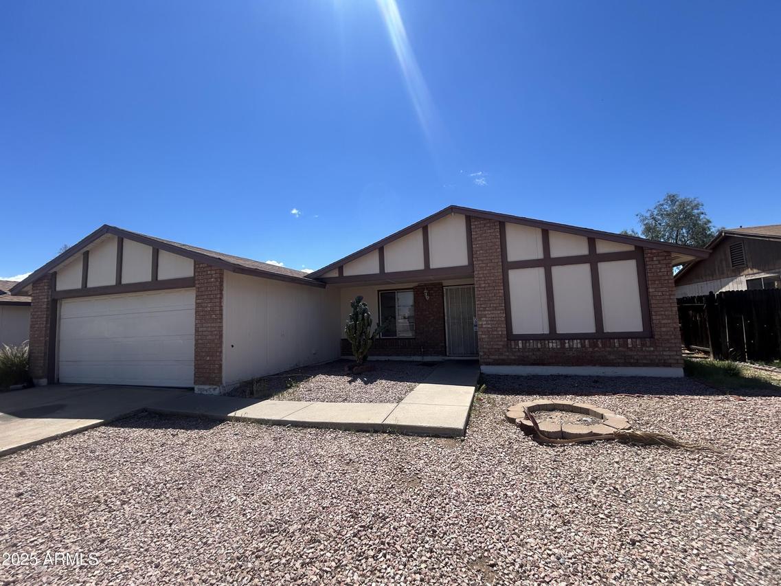6225 W Zoe Ella Way, Glendale, AZ 85306