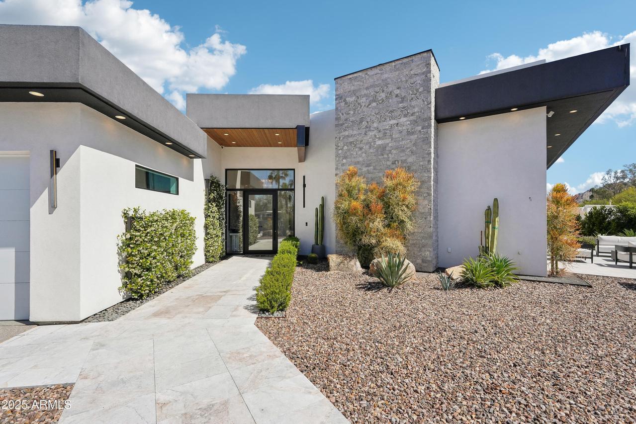 4502 E Solano Dr., Phoenix, AZ 85018