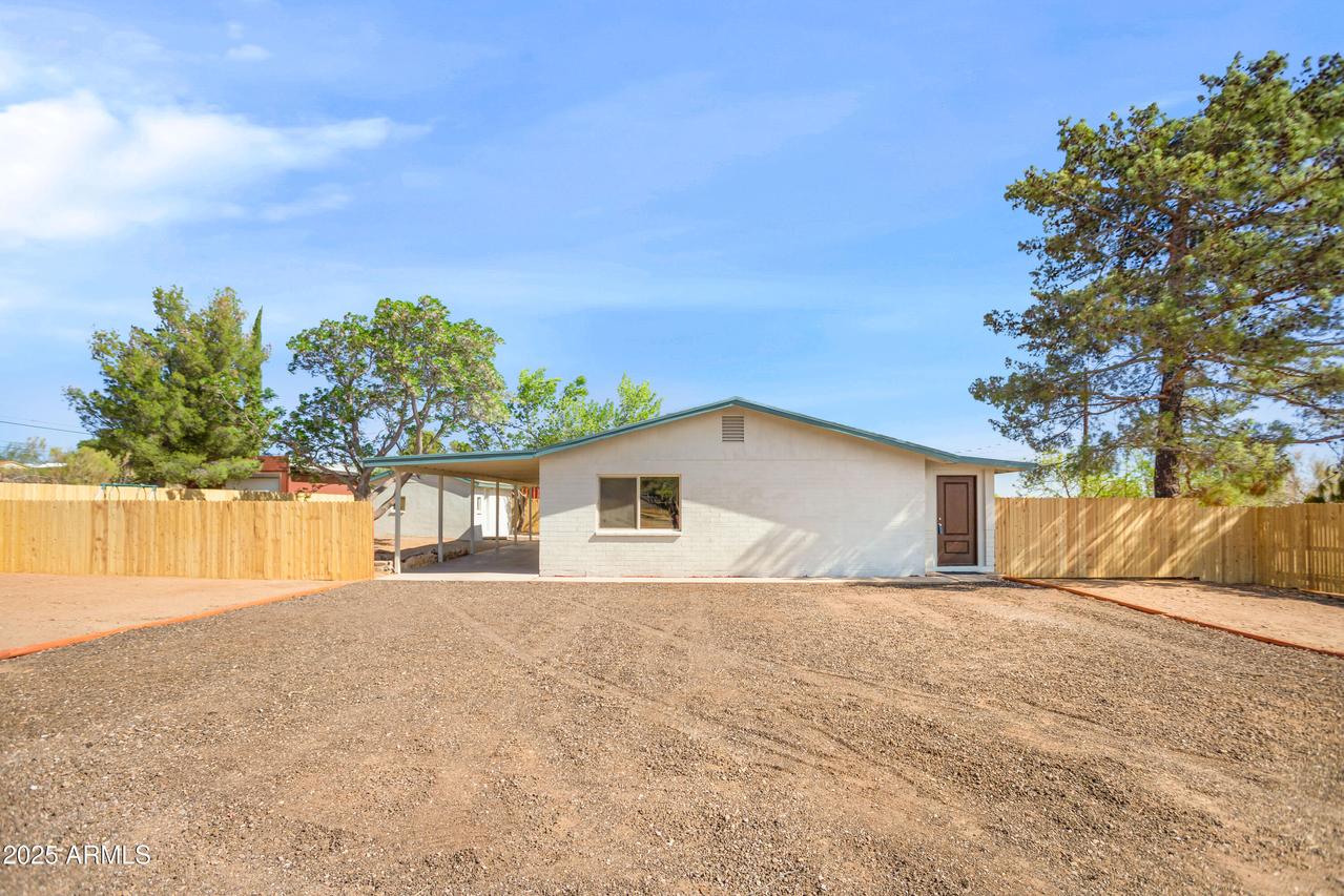4929 E Vista Grande Rd., Hereford, AZ 85615