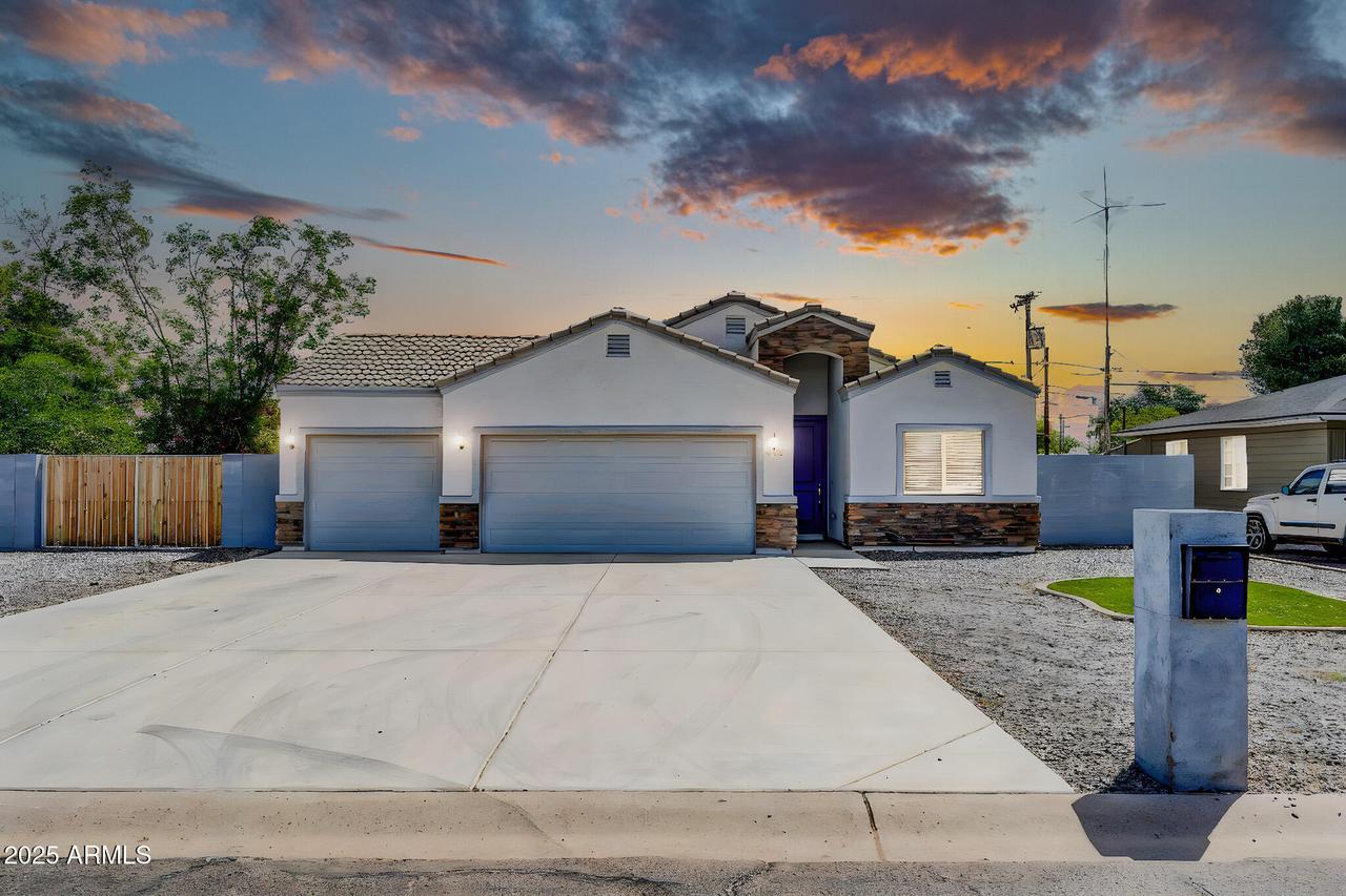 1112 N Center Ave., Casa Grande, AZ 85122