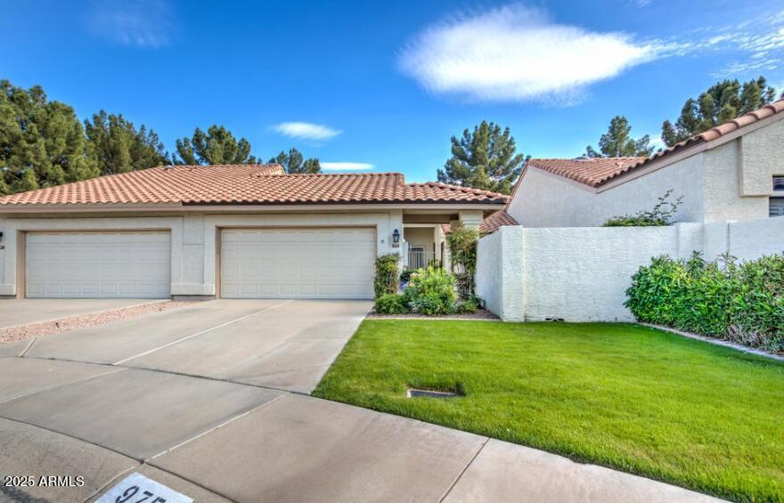 975 E Chilton Dr., Tempe, AZ 85283